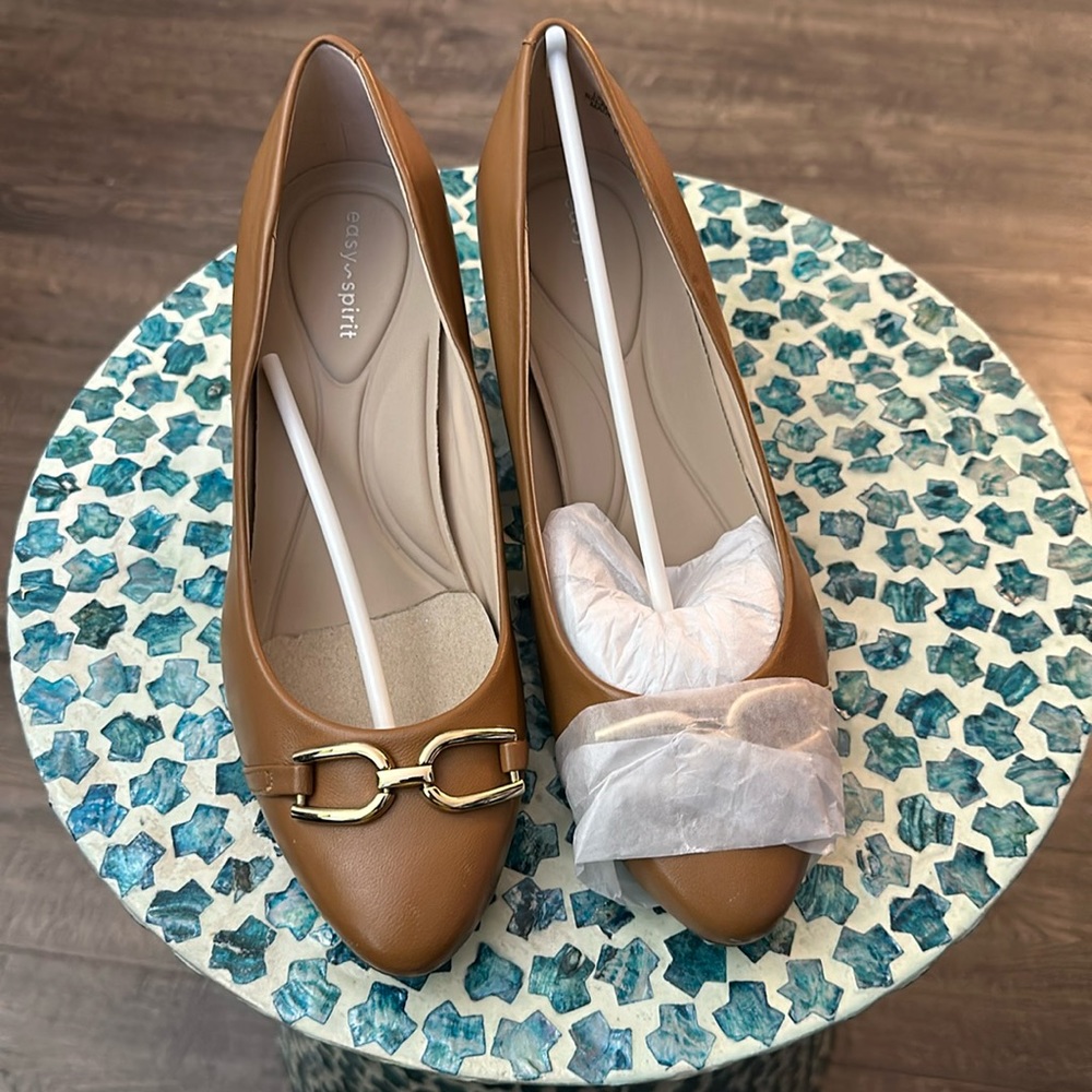 Easy Spirit Caramel Women’s Heel Size 8 Wide